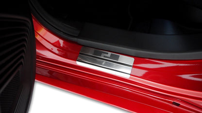 Tröskelskydd Suzuki Swift VII 5D 2024+ – rostfritt stål - Carlevel AB - Fordon och delar > Fordonsdelar > Karossdelar