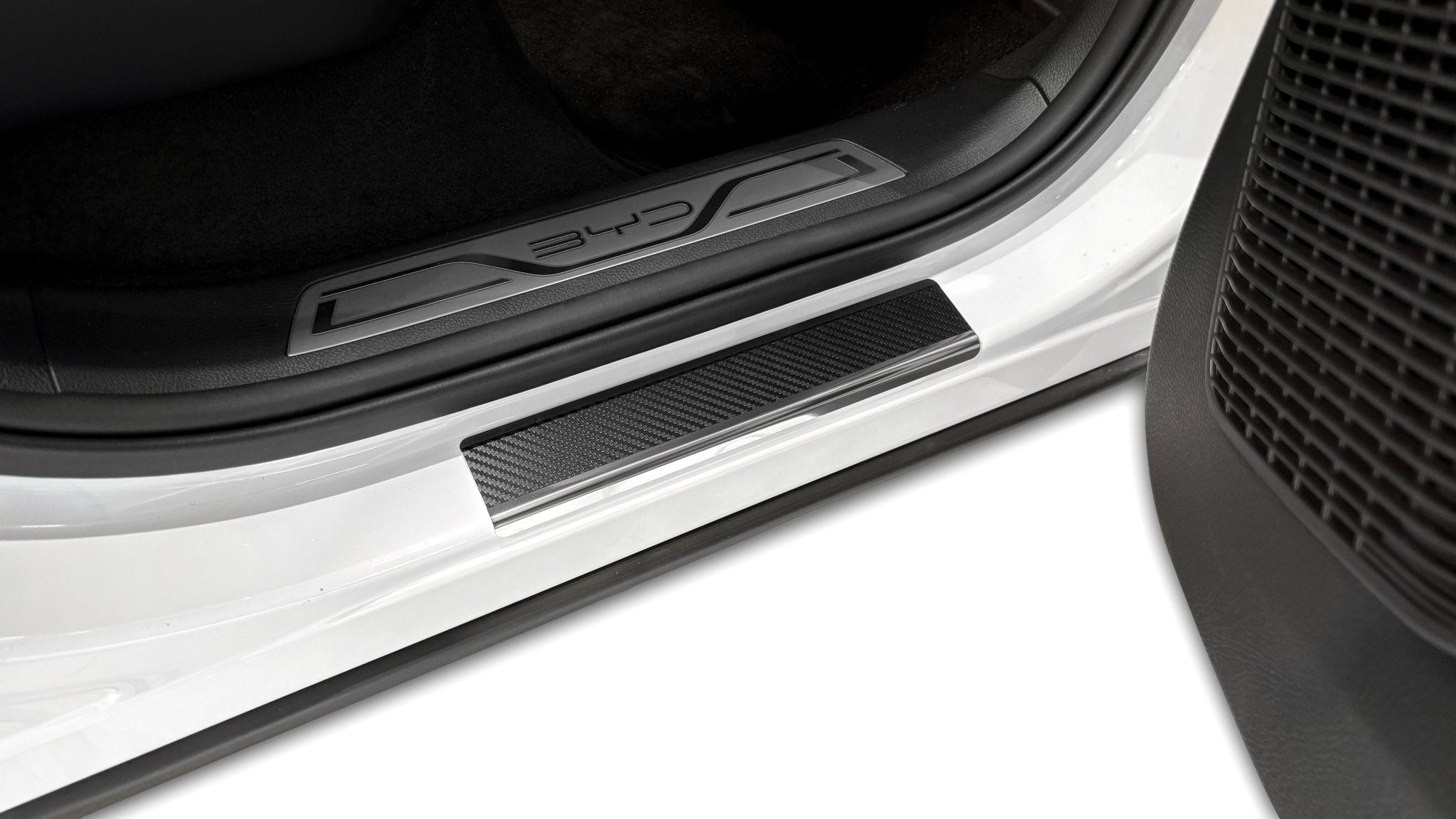 Tröskelskydd till BYD SEAL U DM-I 2024+ – Kolfiber-look - Carlevel AB - Fordon och delar > Fordonsdelar > Karossdelar