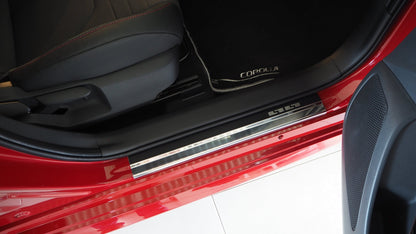 Tröskelskydd till Toyota Corolla XII 5D 2019+ – Kolfiber-look - Carlevel AB - Fordon och delar > Fordonsdelar > Karossdelar