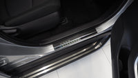 Tröskelskydd Toyota RAV4V 2019+ – kolfiber-look - Carlevel AB - Fordon och delar > Fordonsdelar > Karossdelar