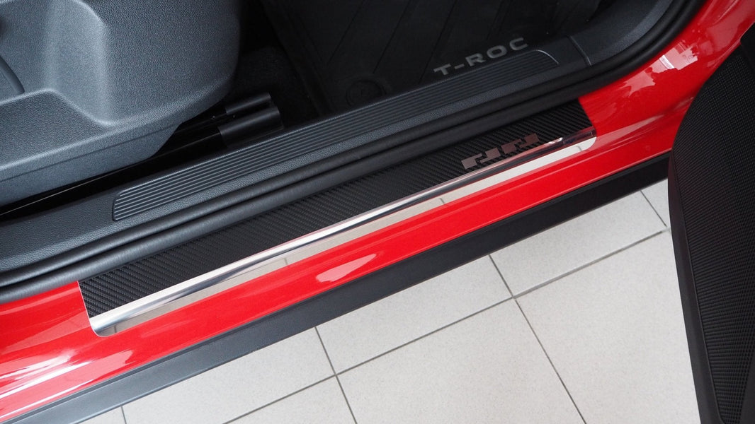 Tröskelskydd VW Golf VII 5D/Kombi 2012–2019 – kolfiber-look - Carlevel AB - Fordon och delar > Fordonsdelar > Karossdelar