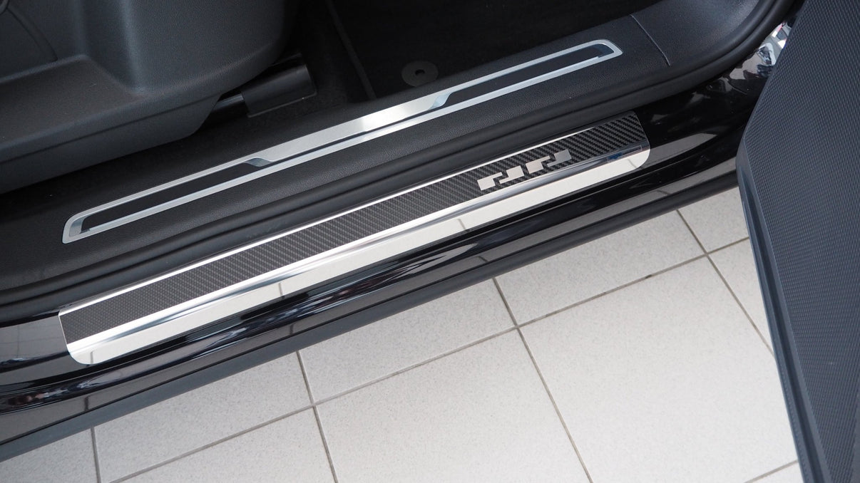 Tröskelskydd VW Tiguan II 2016–2024 – kolfiber-look - Carlevel AB - Fordon och delar > Fordonsdelar > Karossdelar