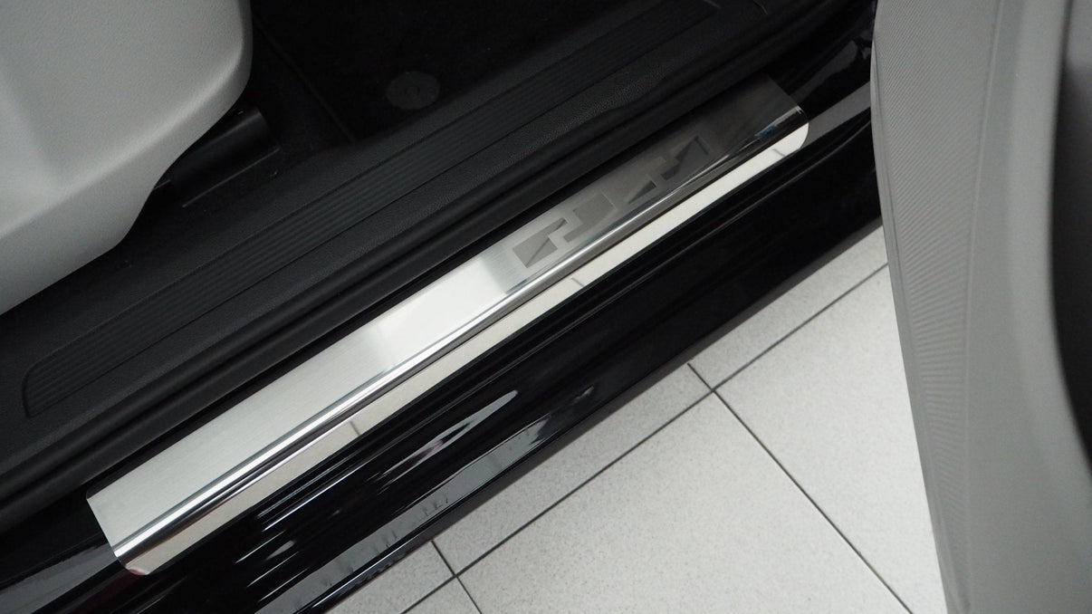 Tröskelskydd VW Touran III 2015+ – rostfritt stål - Carlevel AB - Fordon och delar > Fordonsdelar > Karossdelar