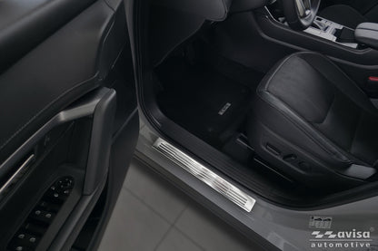 Tröskelskydd Lines Mazda CX-5 III 2025+ – Silver satin | AVISA – bild 3