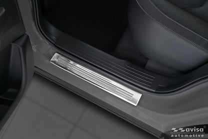 Tröskelskydd Lines Mazda CX-5 III 2025+ – Silver satin | AVISA – bild 5