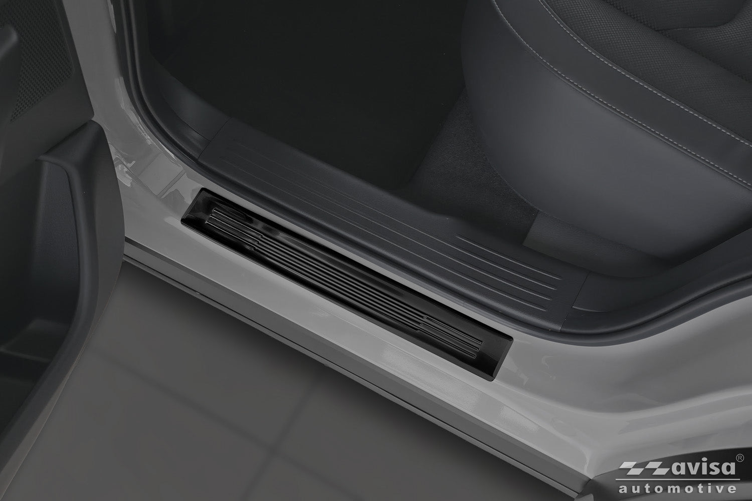 Tröskelskydd Lines Mazda CX-5 III 2025+ – Svart | AVISA – bild 5