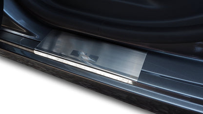 Tröskelskydd till Renault Zoe II 2019–2024 – Rostfritt stål | Alu-Frost – närbild detaljer | Alu-Frost