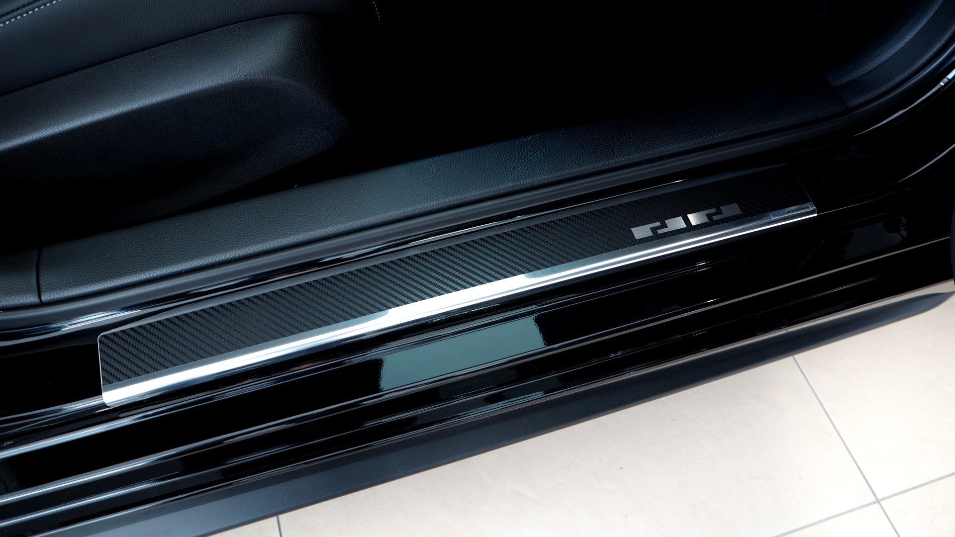 Tröskelskydd stål/kolfiber Honda Civic XI 5D 2022+ - Carlevel - 
